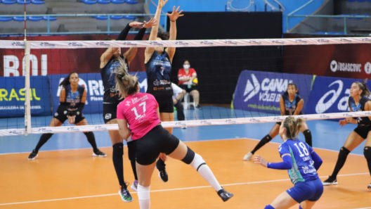 Curitiba Vôlei Pedro Moska Superliga 2020/21 Copa Brasil 2021 Vôlei feminino