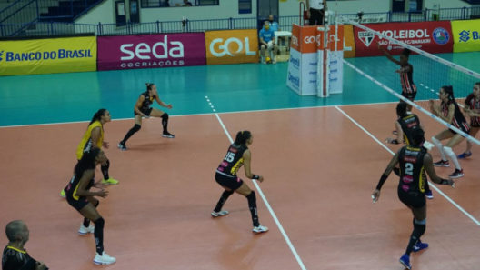 Praia Clube x São Paulo Superliga 2020/21 Vôlei feminino