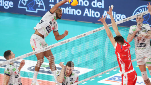 Lucarelli Trentino Ataque