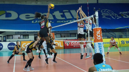 Praia Clube x São Paulo/Barueri Superliga 2020/21