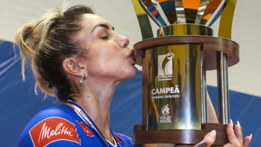 Thaisa Minas campeão Superliga feminina 2020/21