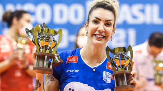 Thaisa se aposenta da seleção brasileira