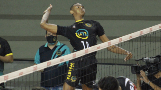 Adriano Xavier Vôlei Renata