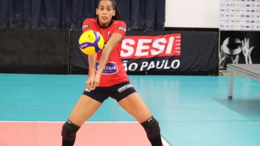 Mayhara renova sesi Bauru
