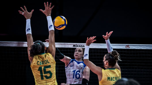 Carol Praia Brasil x Rússia 01.06