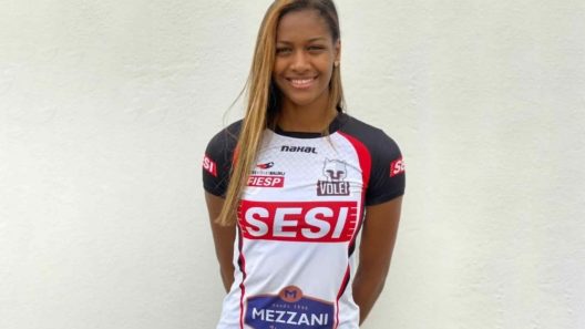 Mayany é reforço do Sesi Vôlei Bauru