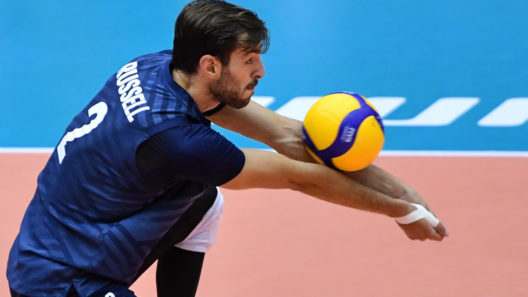 Russell Estados Unidos Fora de Tóquio