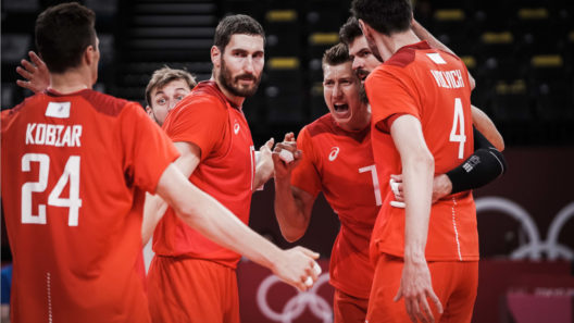 Mikhailov elimina o Brasil