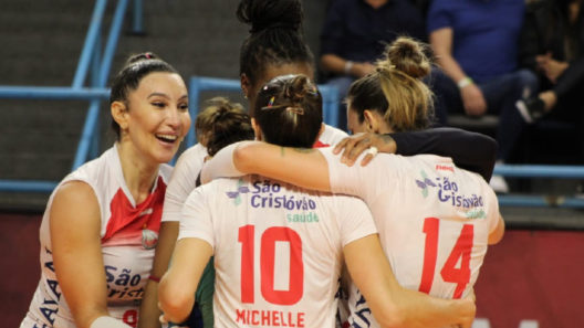 Osasco vence Pinheiros na semi do Campeonato Paulista de vôlei feminino