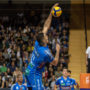 Felipe Roque ataca pelo Vôlei Renata na Superliga