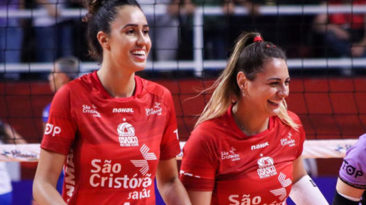 Giovana entrou contra o Pinheiros e foi bem