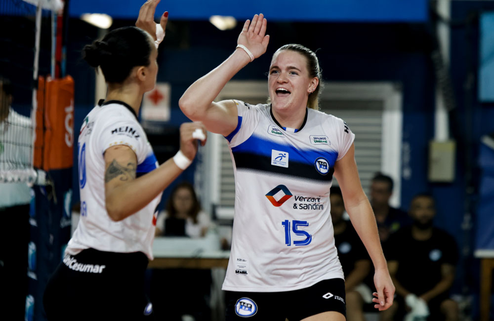 Central Claudia Dillon é destaque do Pinheiros na Superliga