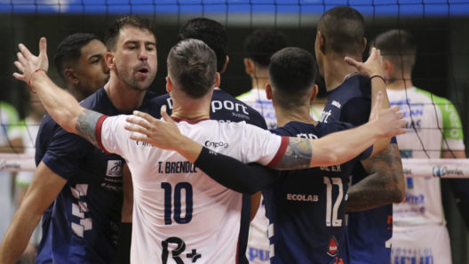 Suzano joga em casa na Superliga